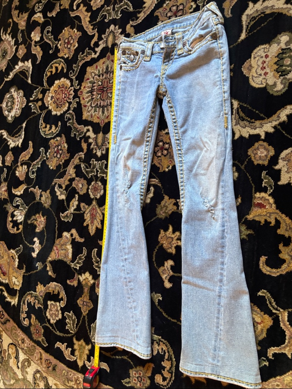 True Religion Gold Stitching Jeans!! - Picture 3 of 8